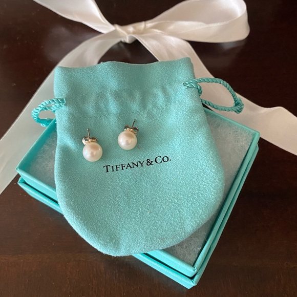 Tiffany & Co. Jewelry - Tiffany & Co Pearl Earrings